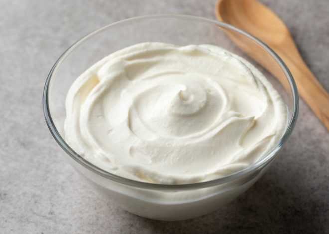 Crème Fraiche buatan sendiri: 3 trik yang sangat mudah