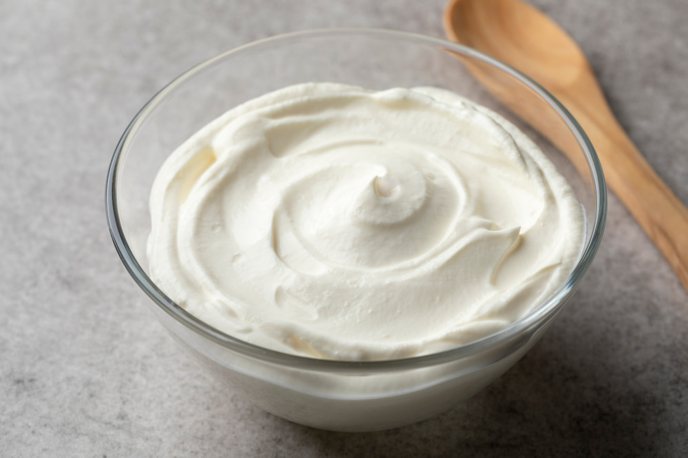Crème Fraiche buatan sendiri: 3 trik yang sangat mudah